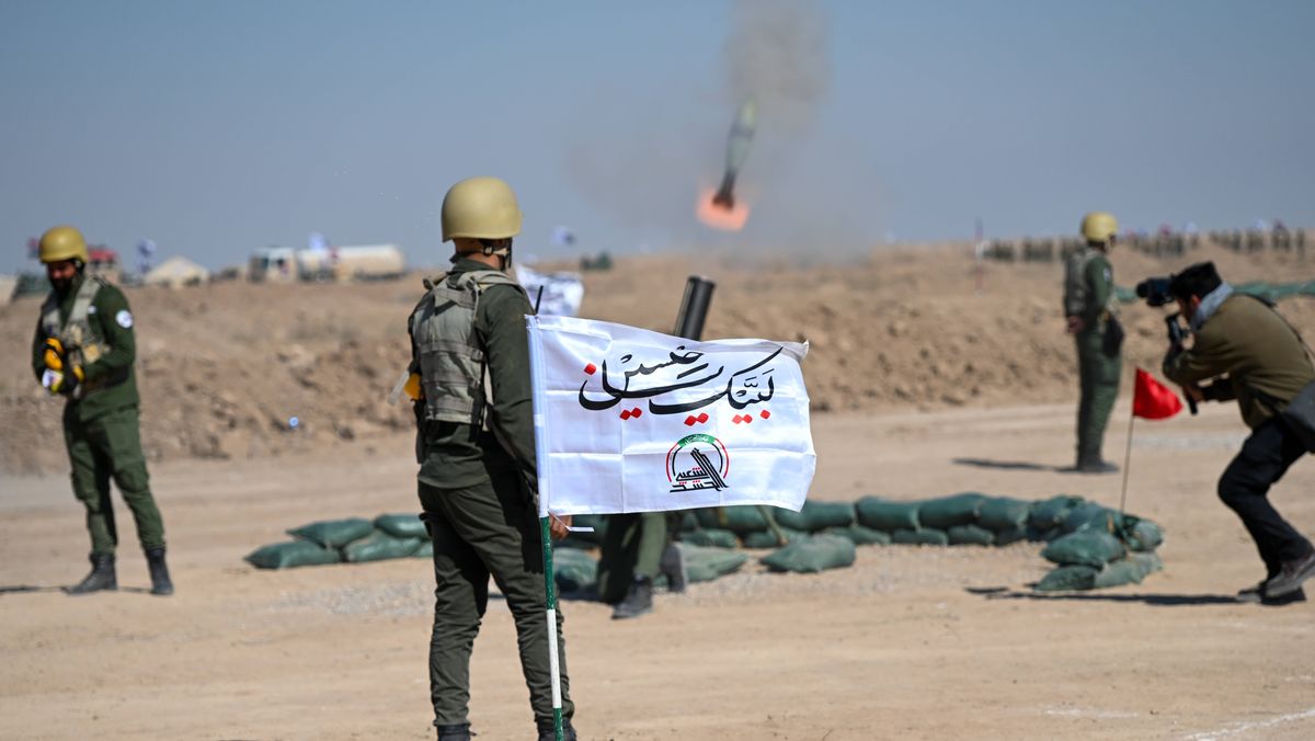 Waffen aus dem Iran: Militärübung schiitischer Milizen im Irak