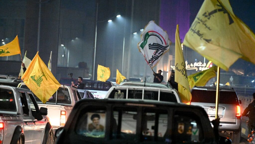 Anhänger schiitischer Milizen protestieren gegen Terroreinstufung der Hisbollah durch die irakische Regierung