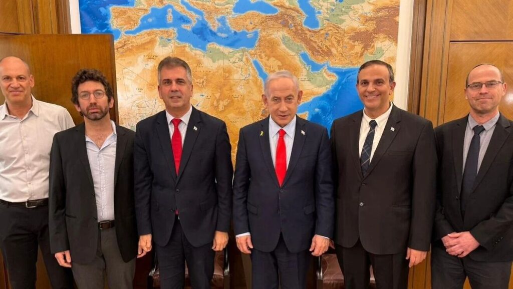 Israels Premierminister Benjamin Netanjahu und Energie- and Infrastrukturminister Eli Cohen geben Erdgas-Deal mit Ägypten bekannt
