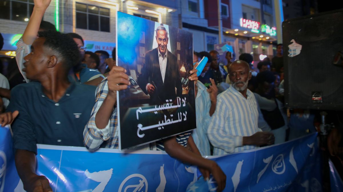 Protest in Somalis Hauptstadt Mogadischu gegen Israels Anerkennung von Somaliland