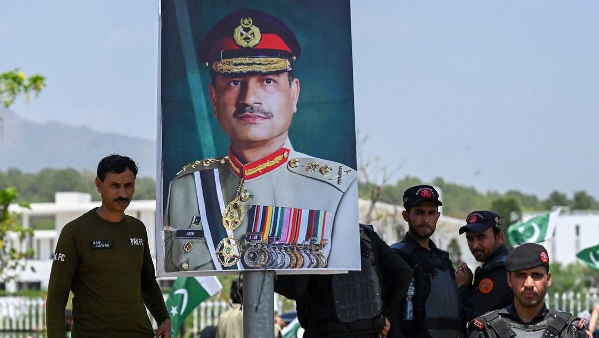 Poster von Pakistans Militärchef Asim Munir in Islamabad