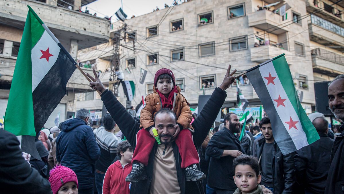 Ein Jahr nach Assads Sturz: Syrer feiern den Jahrestag der Revolution