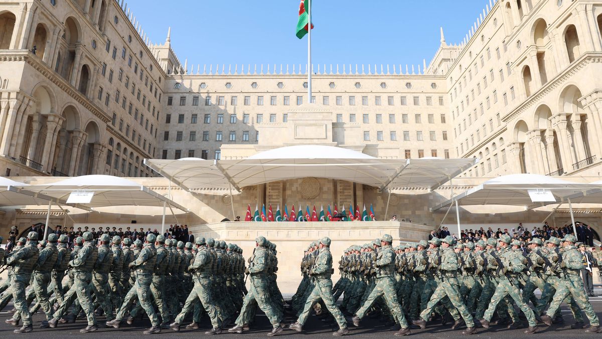 Keine Truppen nach Gaza: Militärparade in Aserbaidschan