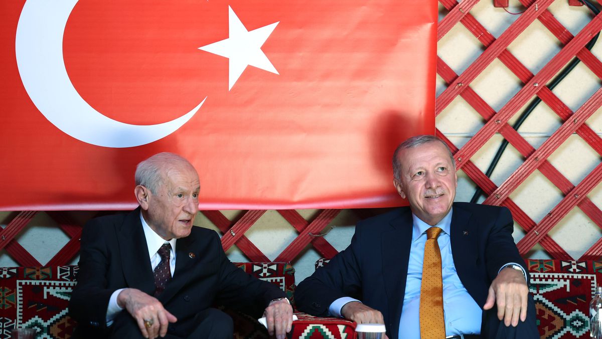 Osmanische Visionen: Präsident Erdogan mit seinem Koalitionspartner Bahçeli von der MHP