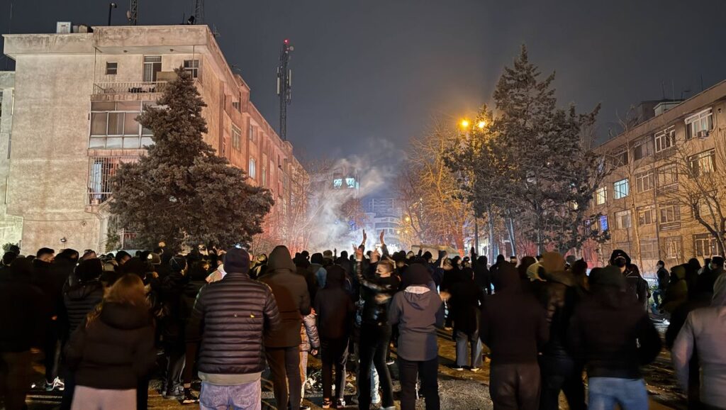 Demonstration in der iranischen Hauptstadt Teheran am Abend des 8. Januar 2026