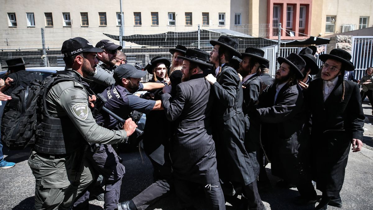 Immer wieder kommt es in Israel zu Auseinandersetzungen zwischen Strengorthodoxen und er Polizei
