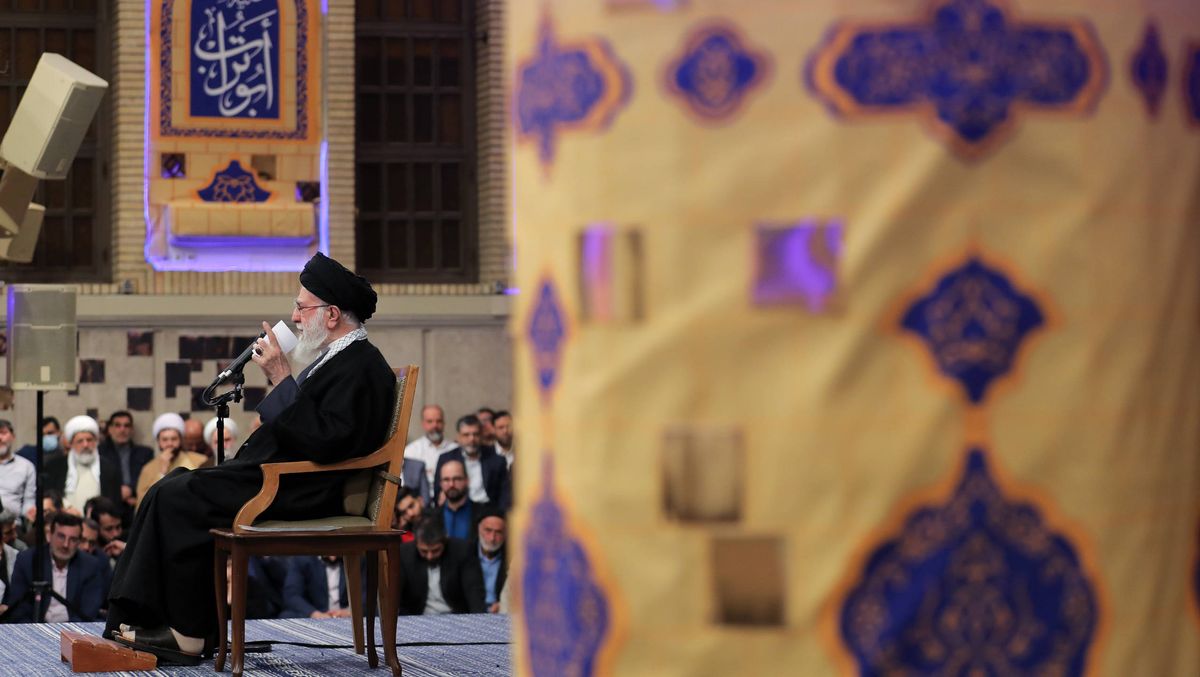 Irans oberster Führer Khamenei ließ Fluchtplan nach Moskau ausarbeiten