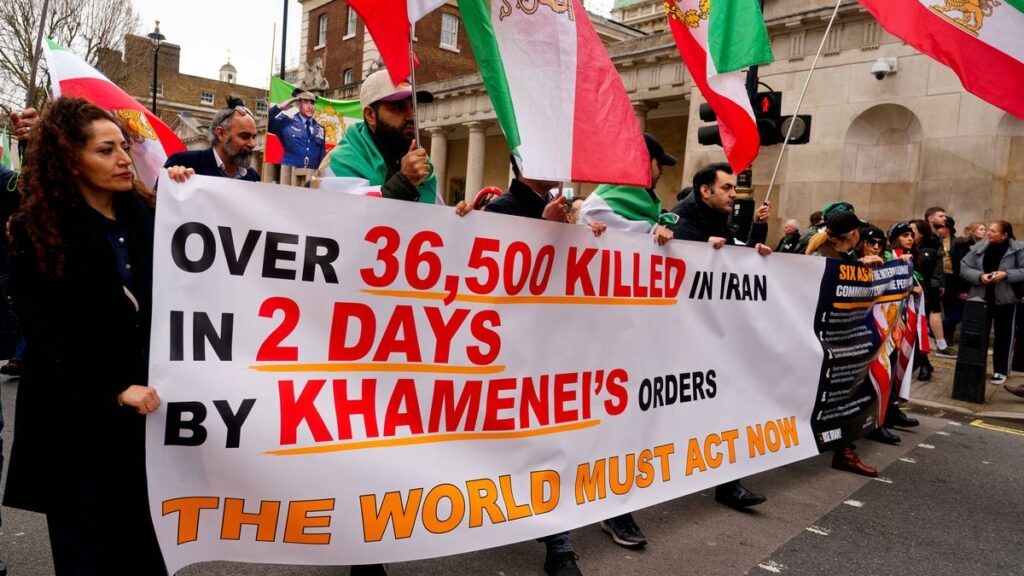 Iraner in London demonstrieren für den Sturz der Islamischen Republik