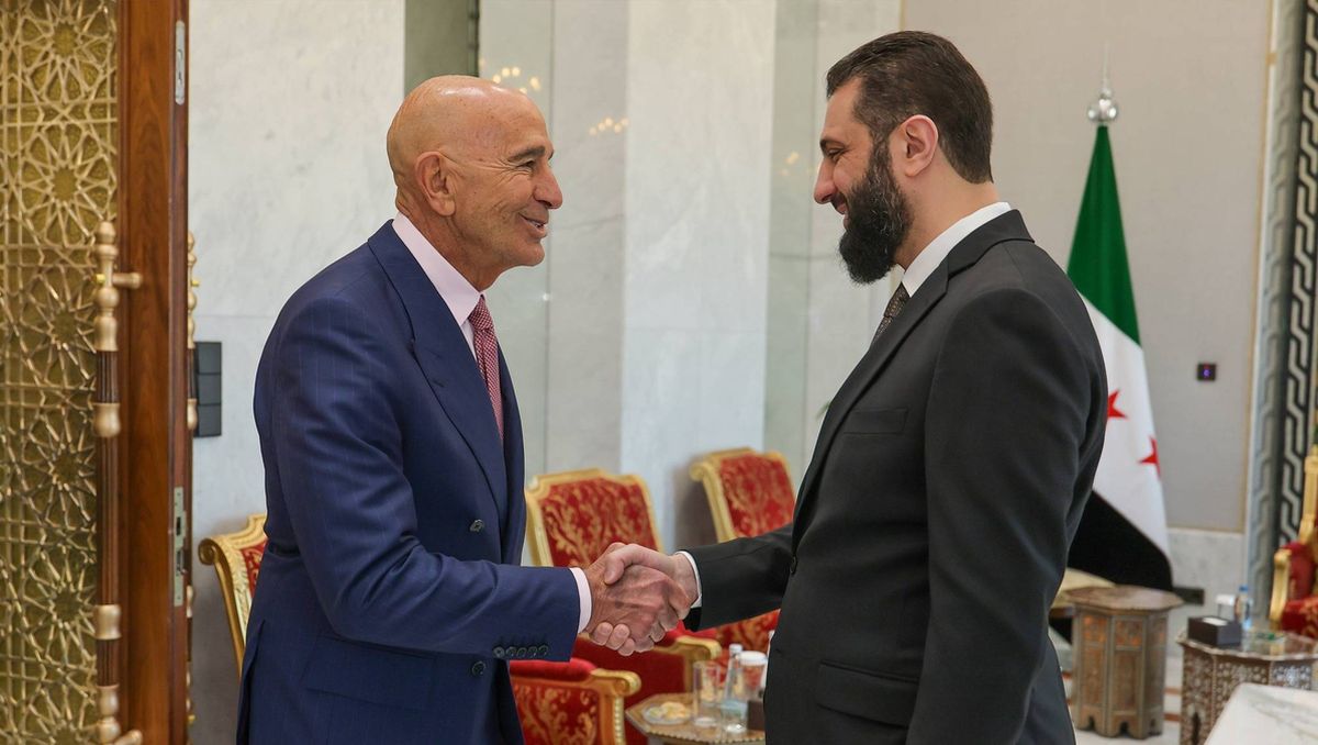 Syriens Interimspräsident Ahmed al-Sharaa mit US-Sondergesandten Tom Barrack