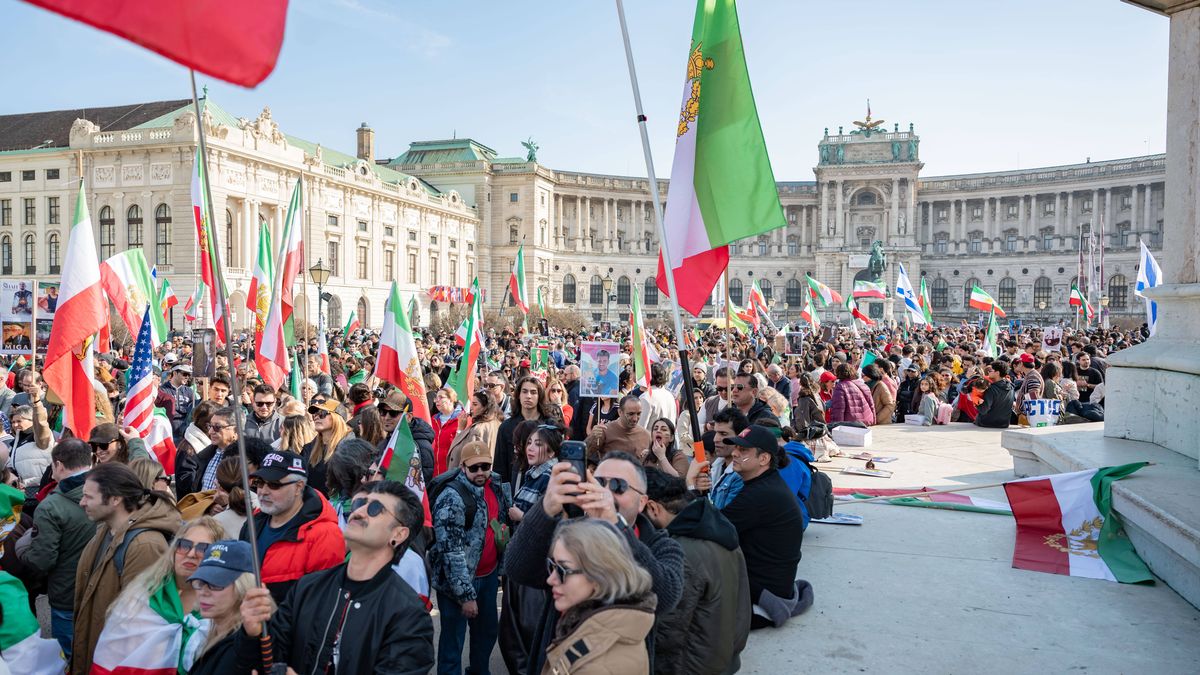 Demonstration gegen das iranische Regime in Wien, einen Tag nach dem amerikanisch-israelischen Angriff