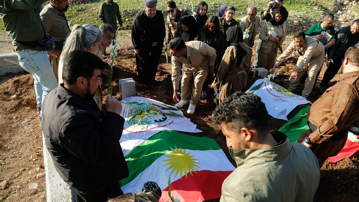 Begräbnis von 18 Kurden im nordirakischen Erbil nach einem iranischen Angriff auf die Region