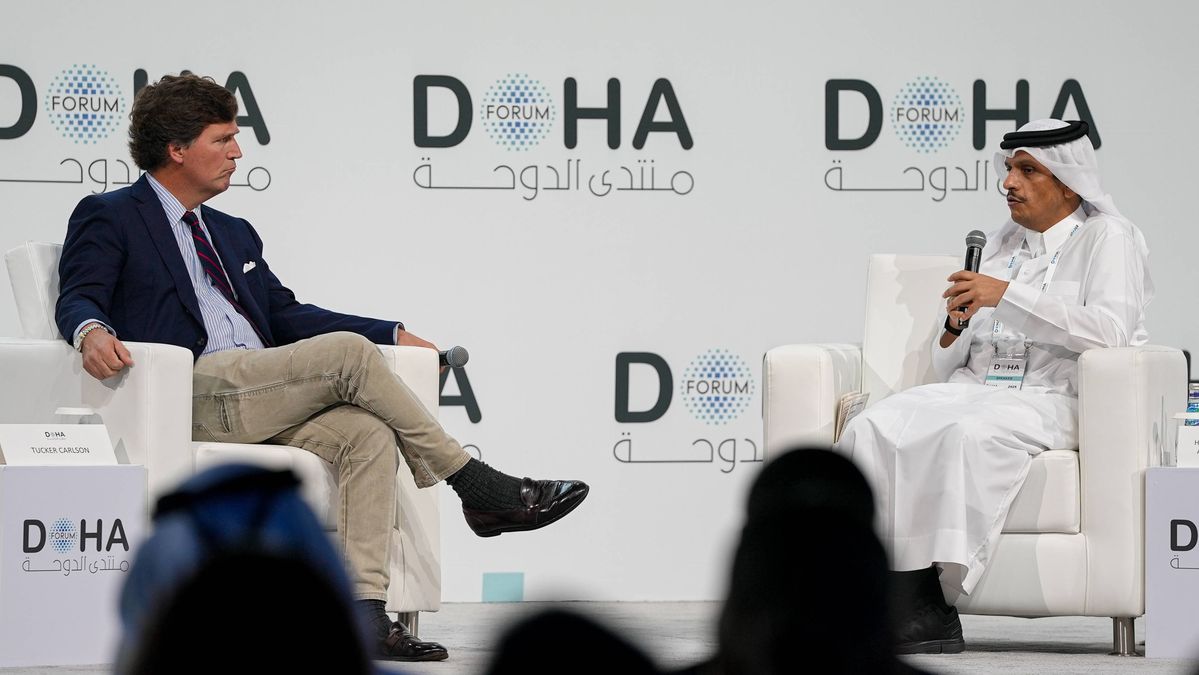 Tucker Carlson auf dem Doha Forum in Katar