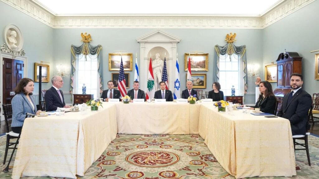 Der israelische Botschafter und die libanesische Botschafterin bei ihrem Treffen im US-Außenministerium