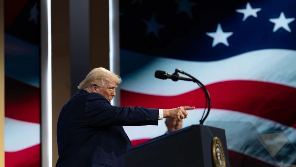 US-Präsident Donald Trump kündigt die Sperrung des Straße von Hormus gegen den Iran an