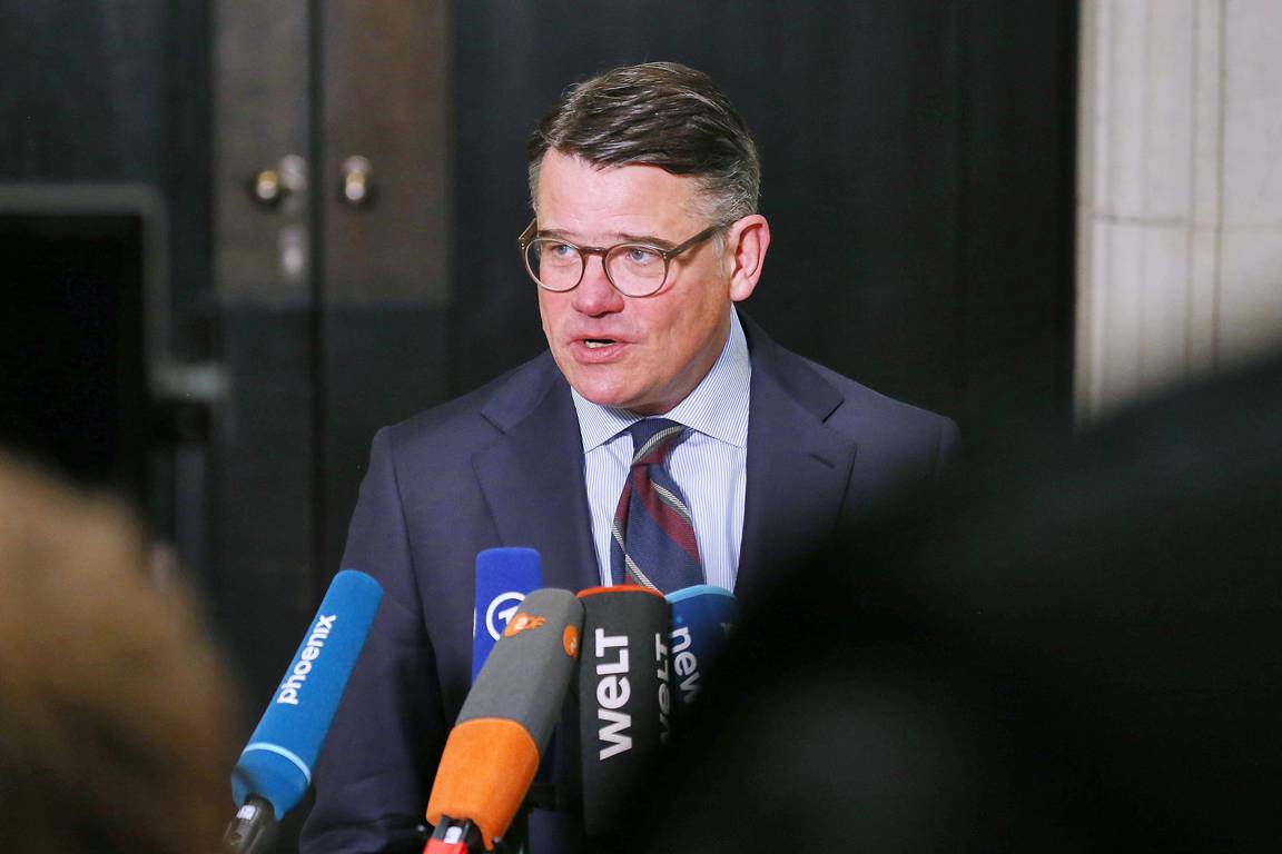 Die Gesetzesinitiative zum Existenzrecht Israels geht von Hessens CDU unter der Führung von Ministerpräsident Boris Rhein aus. (© imago images/dts Nachrichtenagentur)