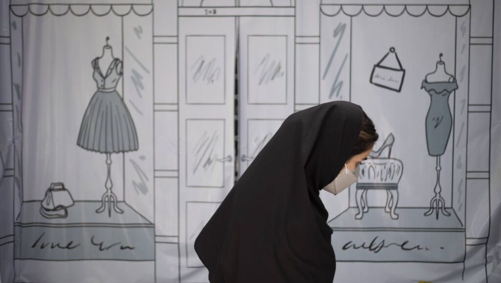Trotz der Demonstration gewisser Flexibilität bleibt der Hidschab eine der Säulen des iranischen Regimes