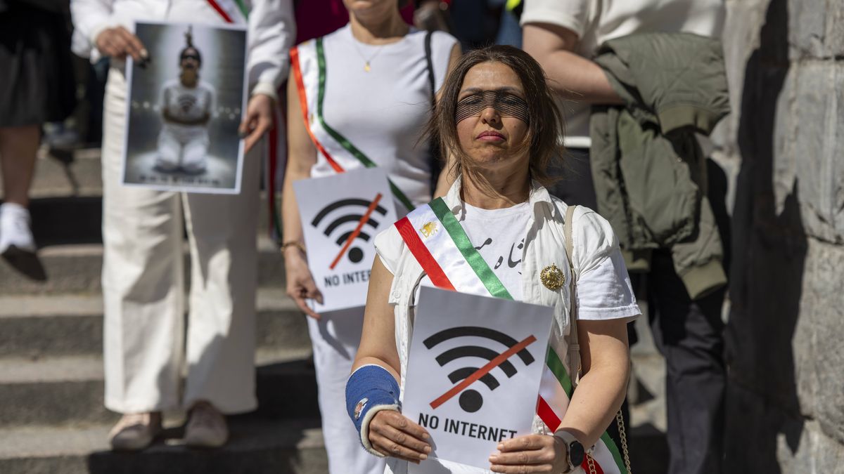 Protest gegen die Internet-Abschaltungen im Iran