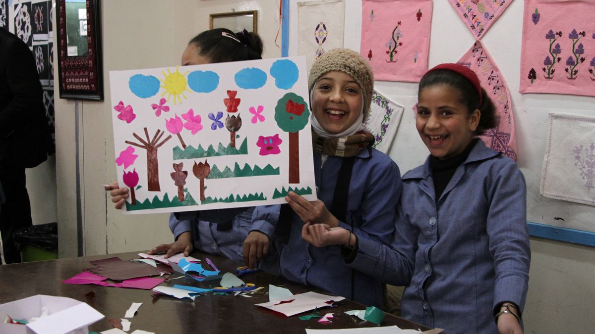 Mädchen in einer Grundschule in Jordanien