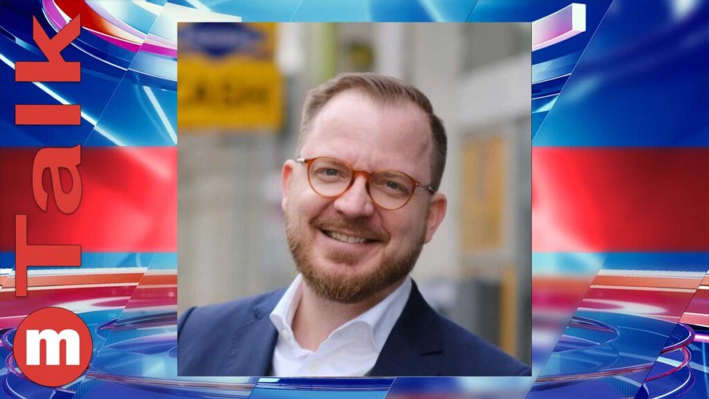Tobias Huch im Mena-Talk: »Bei TikTok ist es unmöglich, gegen antisemitische Accounts vorzugehen«