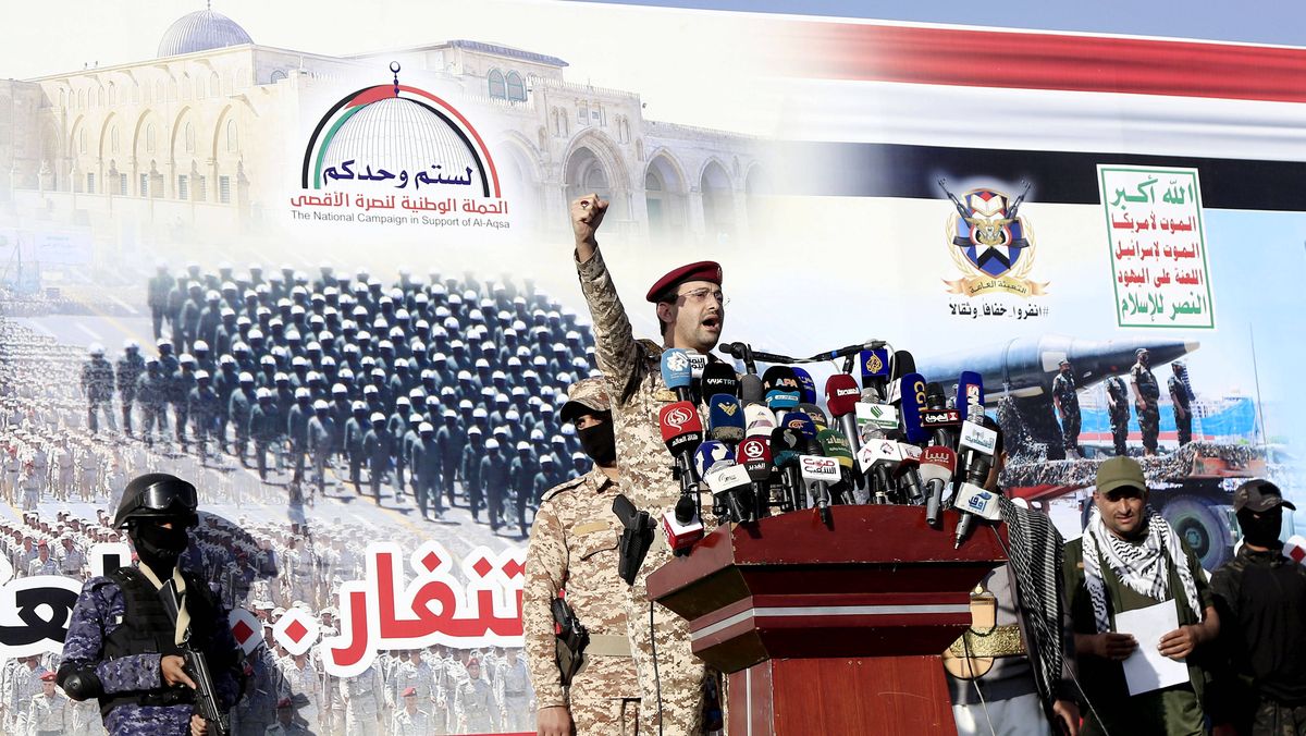 Der militärische Sprecher der jemenitischen Huthi-Milizen, Yahya al-Saree, droht Israel