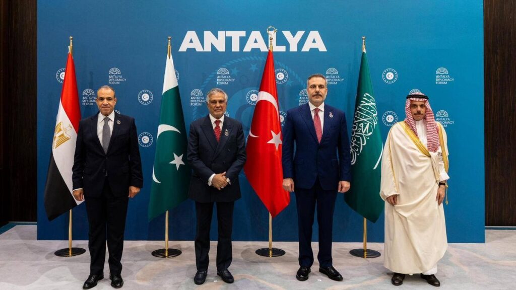 »Islamische Nato«? Treffen der vier Außenminister in Antalya