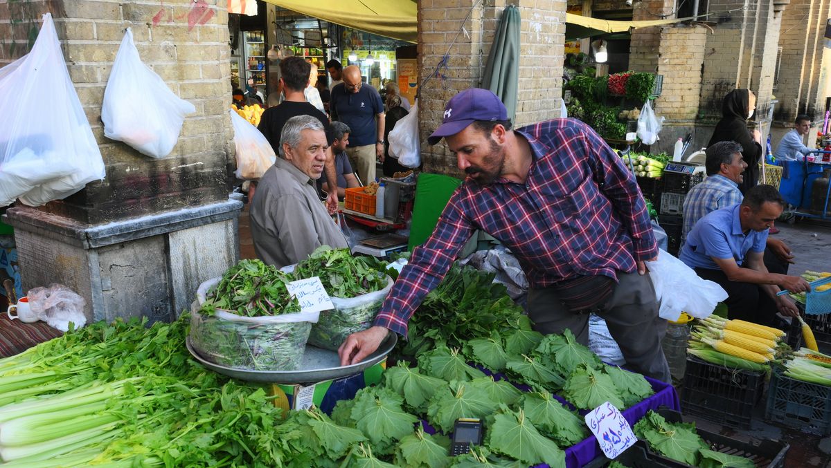 Viele Iraner können ihre Lebensmittel nur noch auf Kredit kaufen