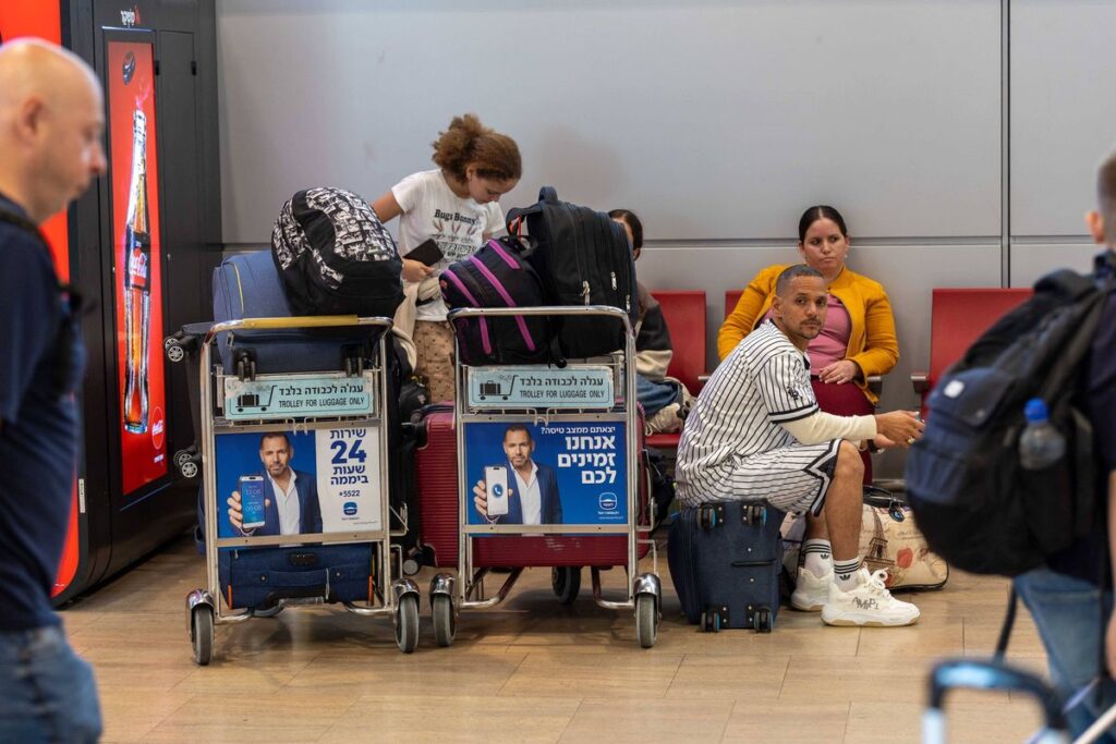Hängengebliebene Passagiere: Chaos am Ben-Gurion-Flughafen in Tel Aviv