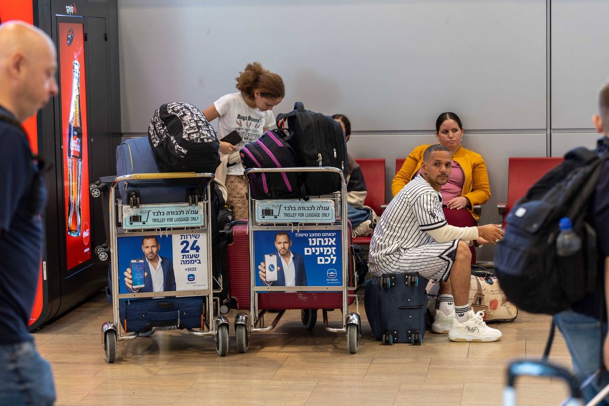 Hängengebliebene Passagiere: Chaos am Ben-Gurion-Flughafen in Tel Aviv