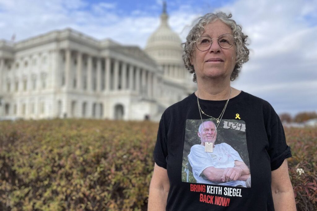 Die ehemalige Hamas-Geisel Aviva Siegel bei einer Veranstaltung zur Freilassung ihres Mannes in Washington