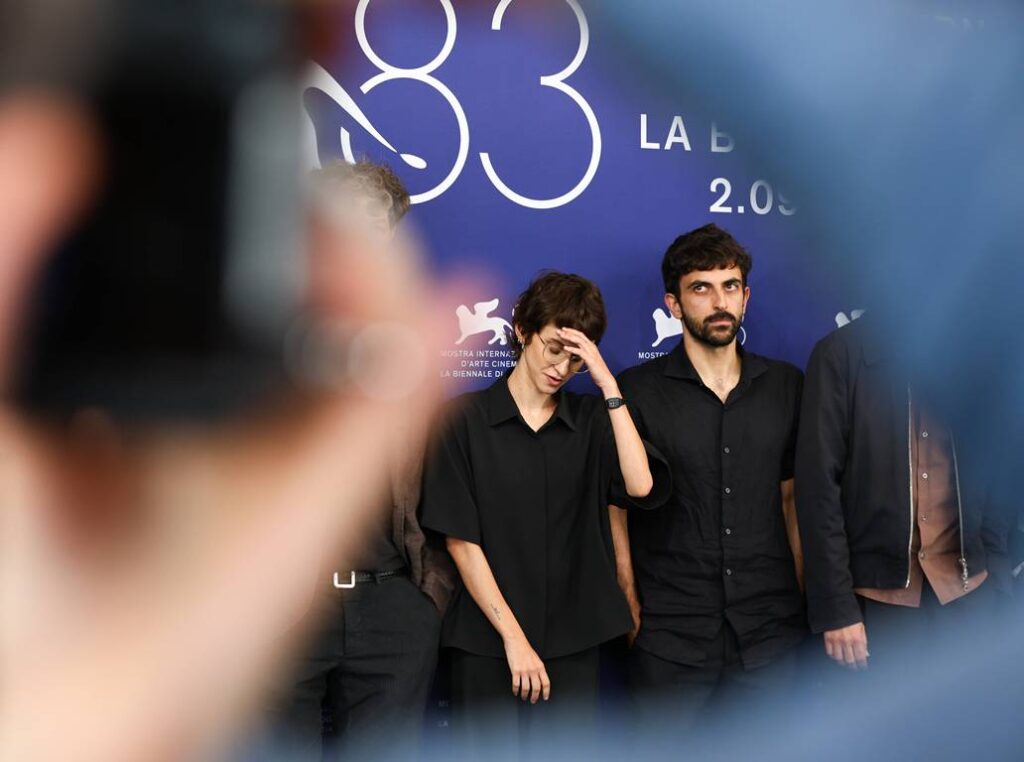 Die beiden Macher des Filmes »NAZA«, Rachel Szor und Yuval Abraham, beim Filmfestival in Venedig. (© imago images/ZUMA Press)