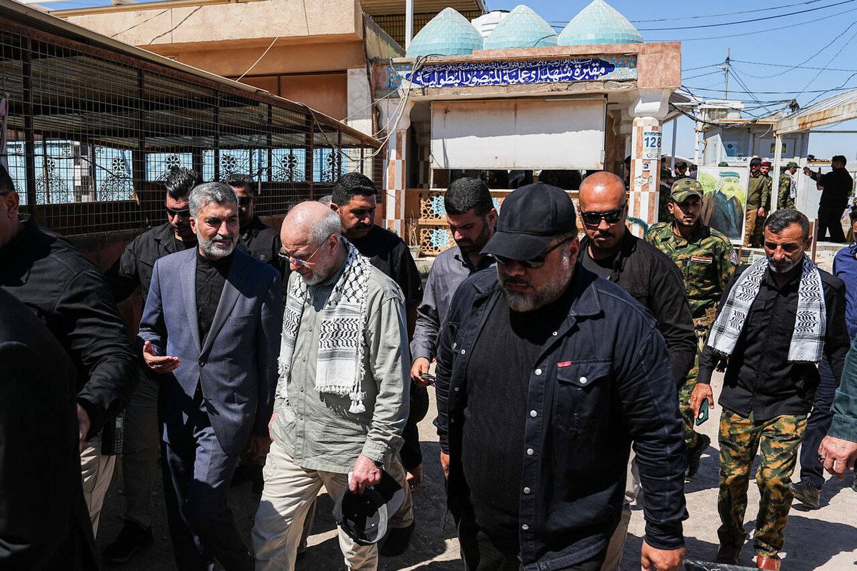 Der iranische Parlamentssprecher Ghalibaf besucht das Al-Muhandis-Konglomerat im Irak