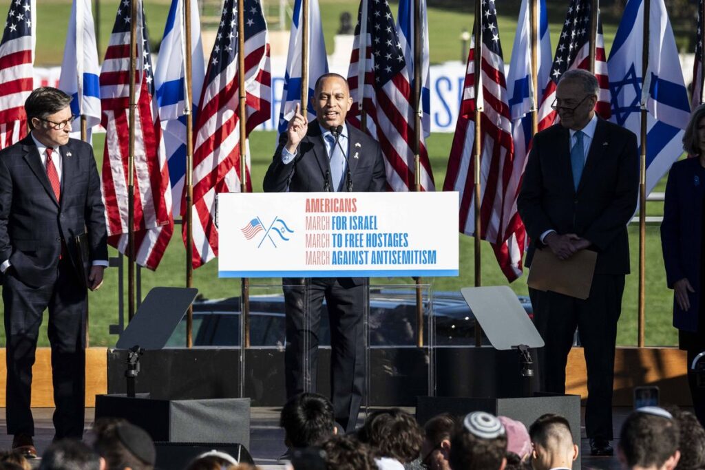 Pro-palästinensischer Rassismus gegen den demokratischen Fraktionsvorsitzenden Hakeem Jeffries
