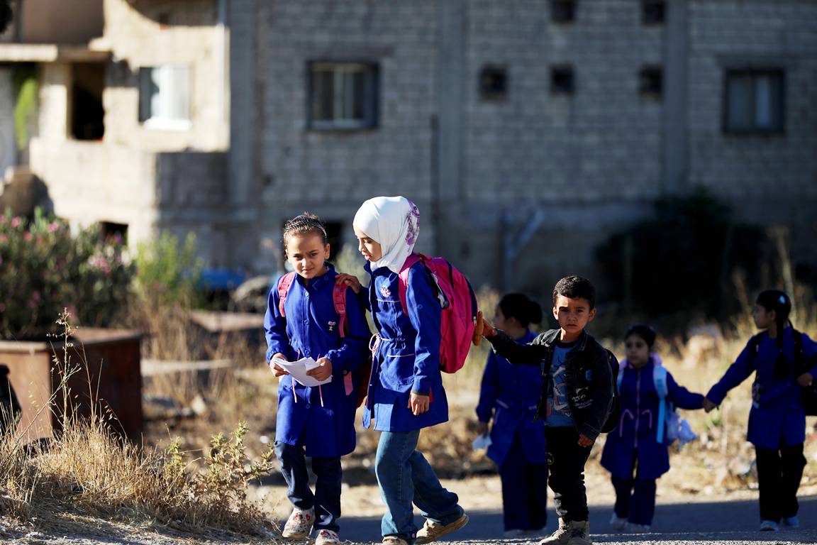 Neue syrische Schulbücher offenbaren, welche Werte die neuen Machthaber Kindern vermitteln wollen. (© imago images/Anadolu Agency)