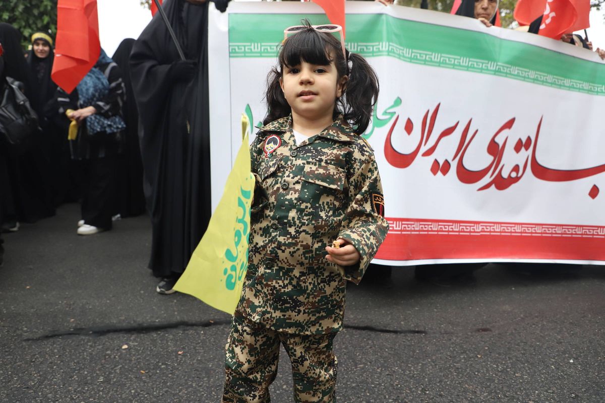 Das iranische Regime will Millionen Schulkinder für »To für Amerika»-Kundgebungen mobilisieren